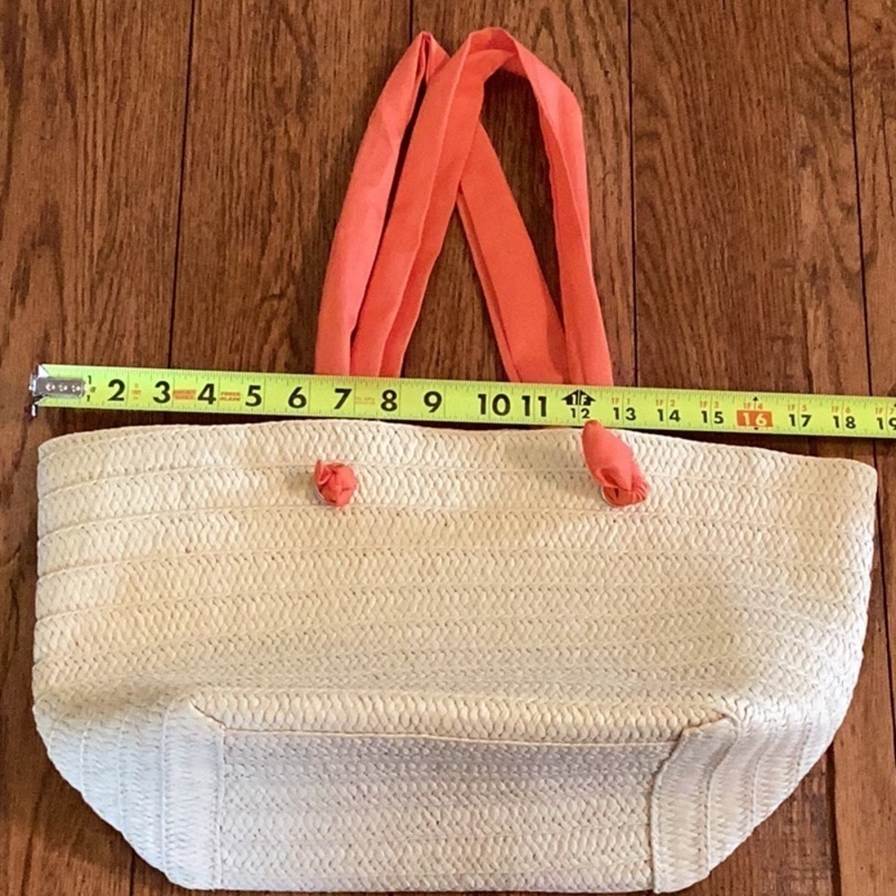 Cream colored straw tote, beach bag with coral fabric straps - Picture 16 of 16